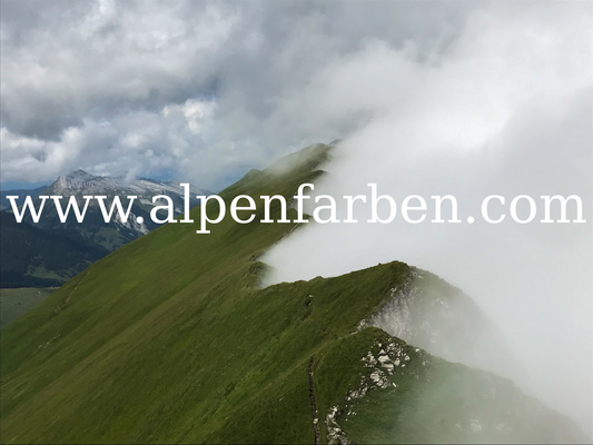 Wolkenstau über dem Brienzergrat